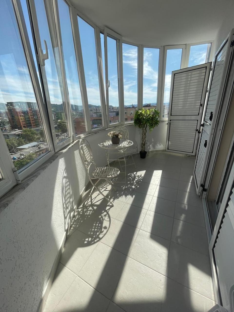 Deoni Apartment Luxury Тирана Екстер'єр фото