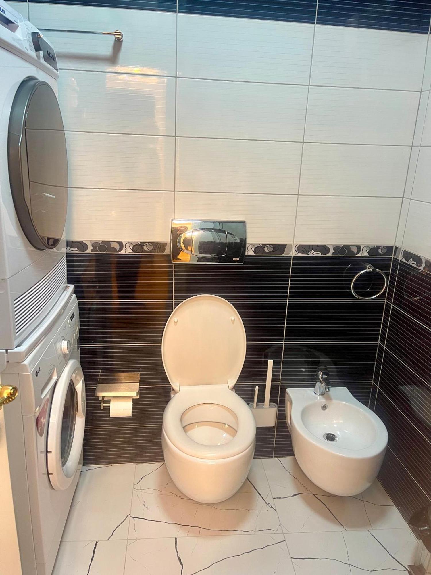 Deoni Apartment Luxury Тирана Екстер'єр фото