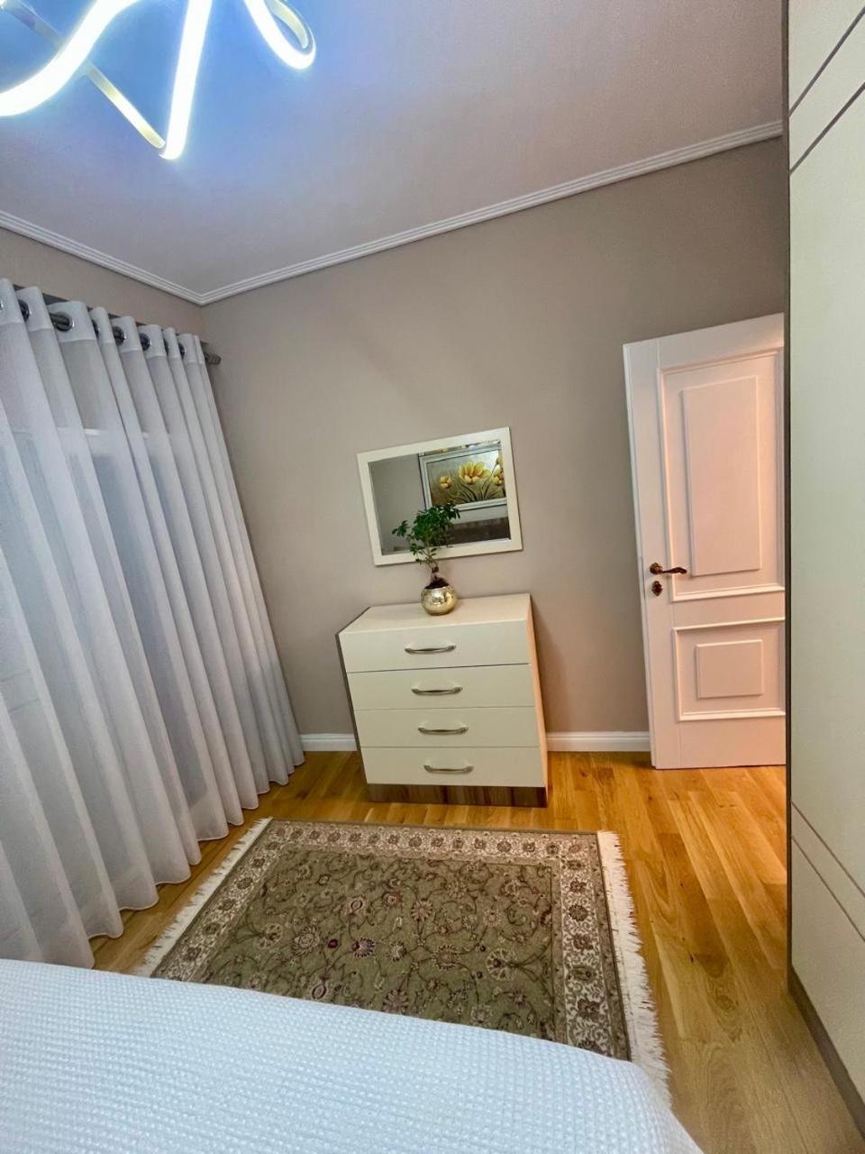 Deoni Apartment Luxury Тирана Екстер'єр фото